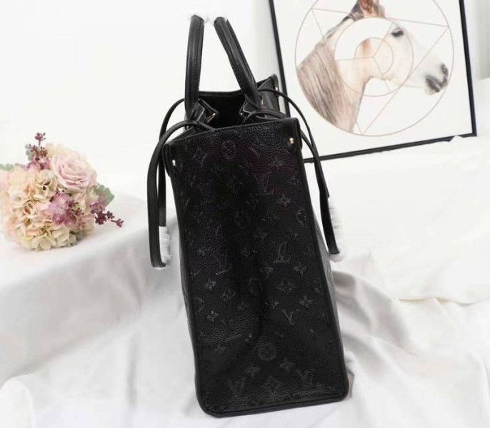 L0vis Vvtt0n Monogram Empreinte Giant Onthego GM Tote In Black