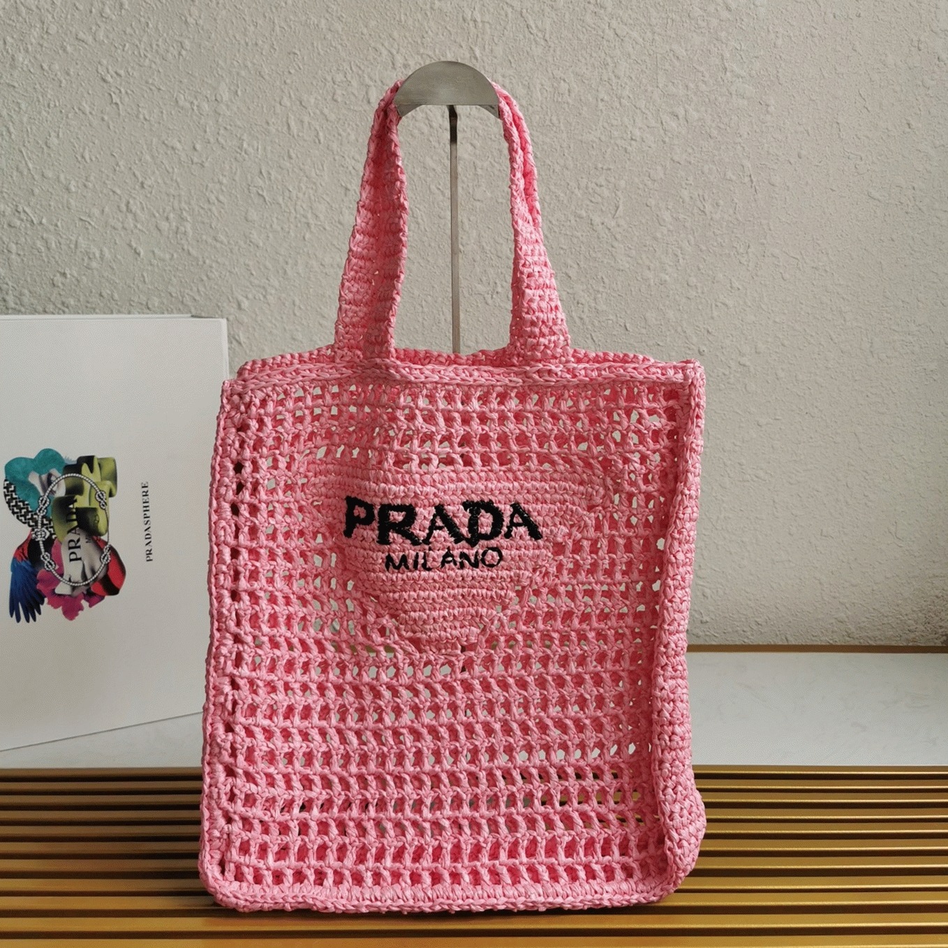Pra*a Small Tote Bag Imitation in Pink Woven Raffia
