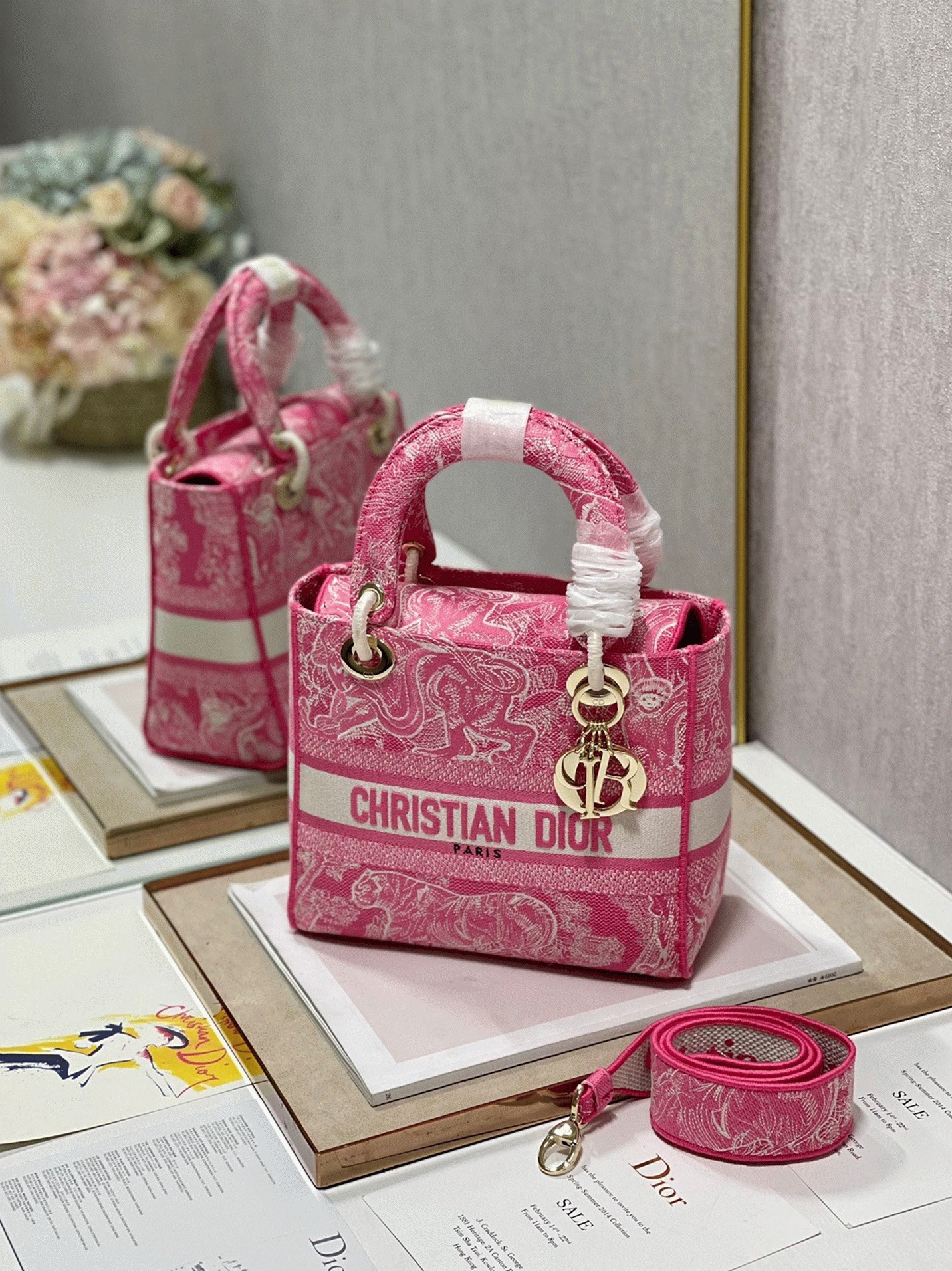 D10r Lady D-Lite Medium Bag Replica in Fluorescent Pink Toile de Jouy Reverse Embroidery
