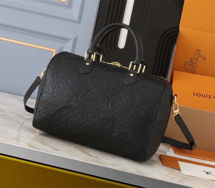 L0vis Vvtt0n Monogram Empreinte Speedy Soft 30 Handbag In Black