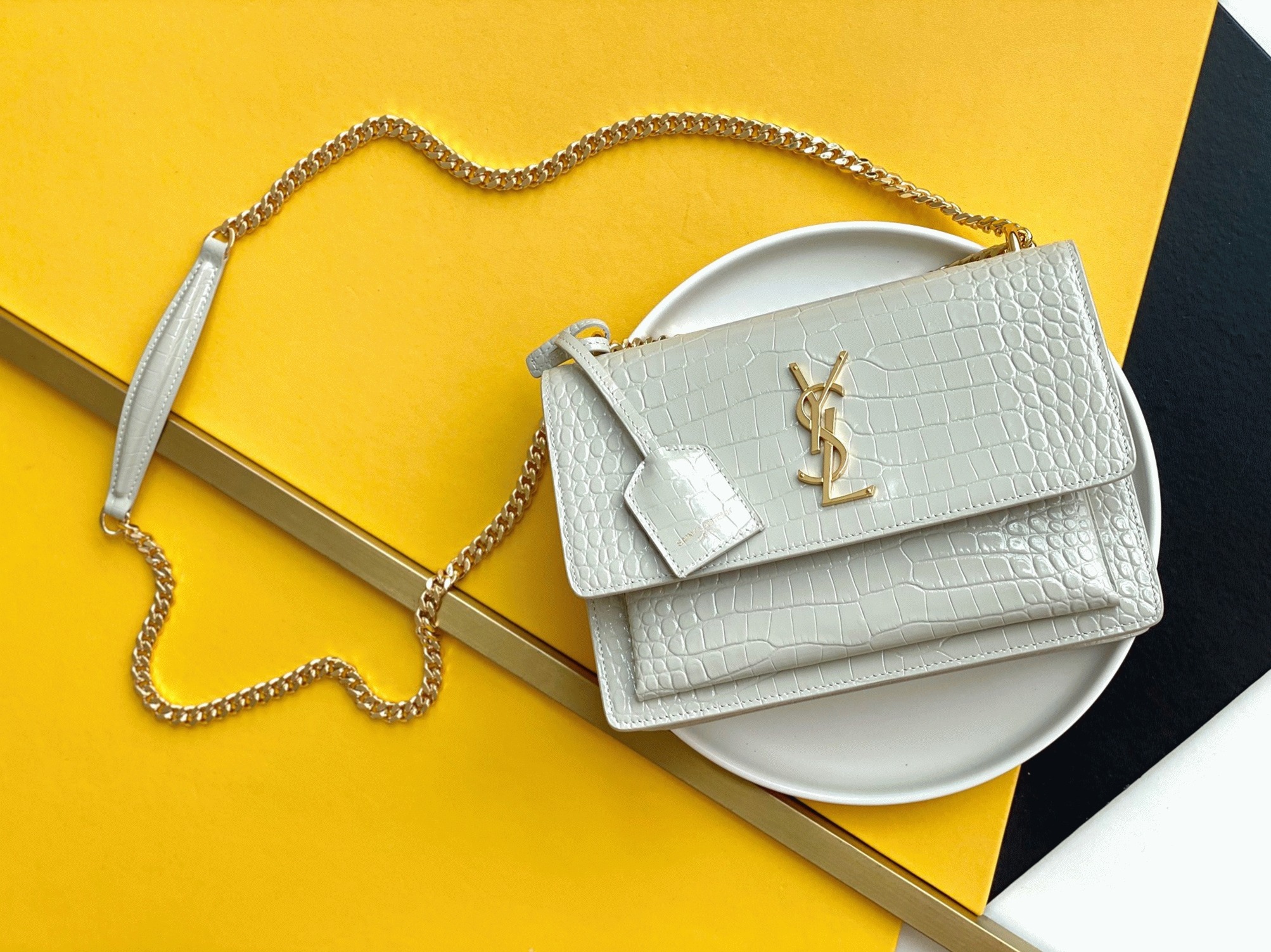 Fake Sa1nt Lau*nt Sunset Medium Chain Bag Ivory Crocodile-embossed Leather