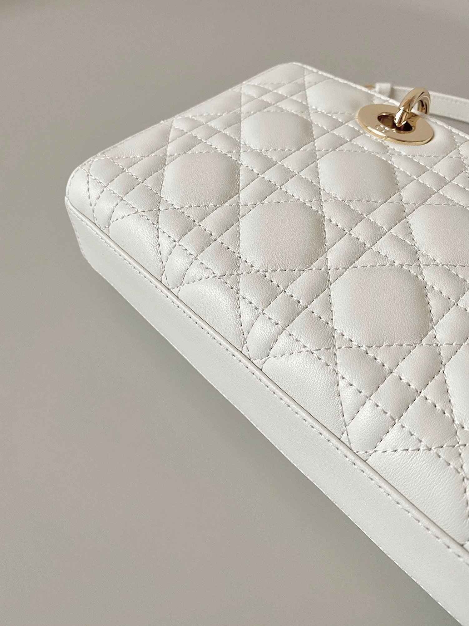 D10r Lady D-Joy Medium Bag Fake in White
