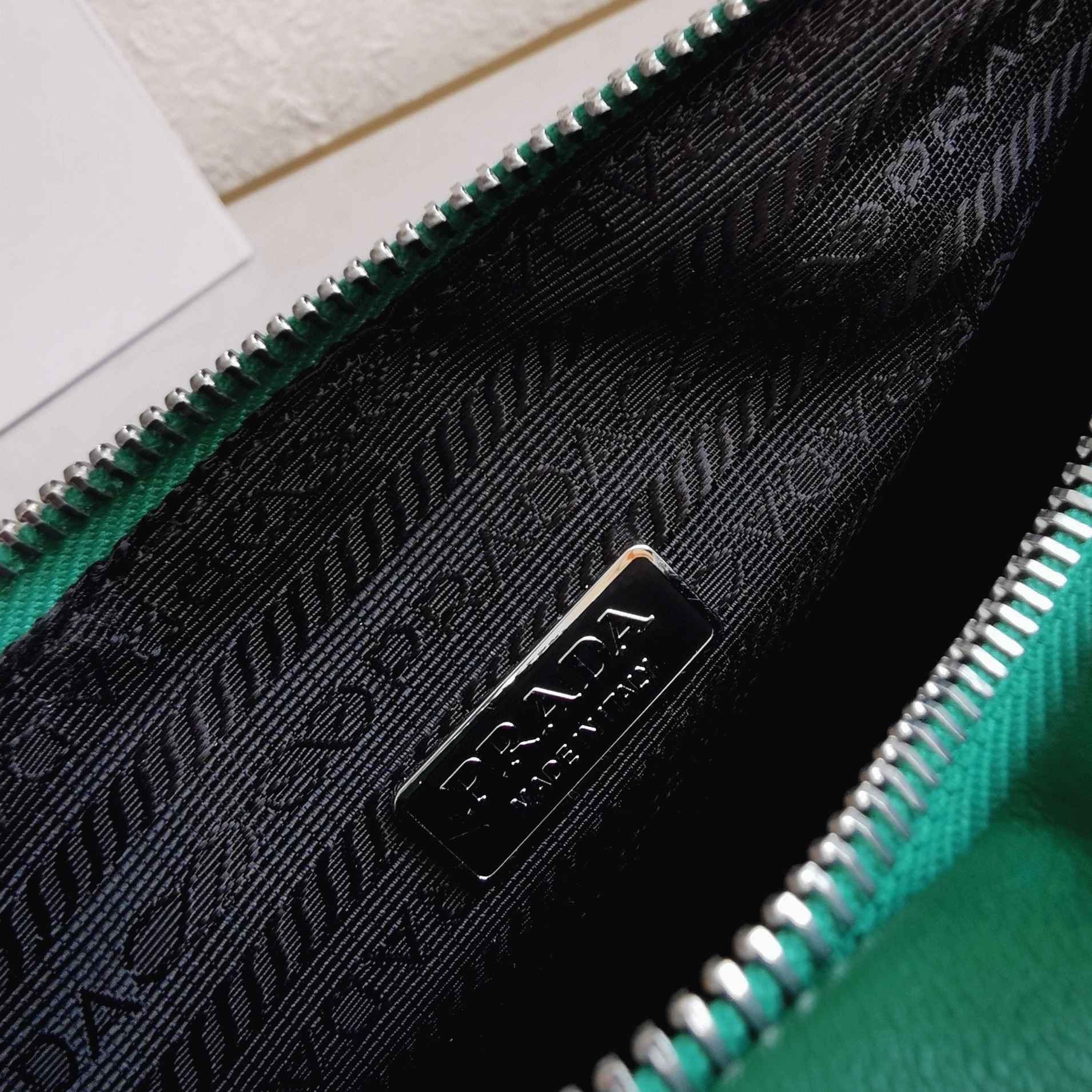Pra*a Triangle Shoulder Bag Knockoff in Green