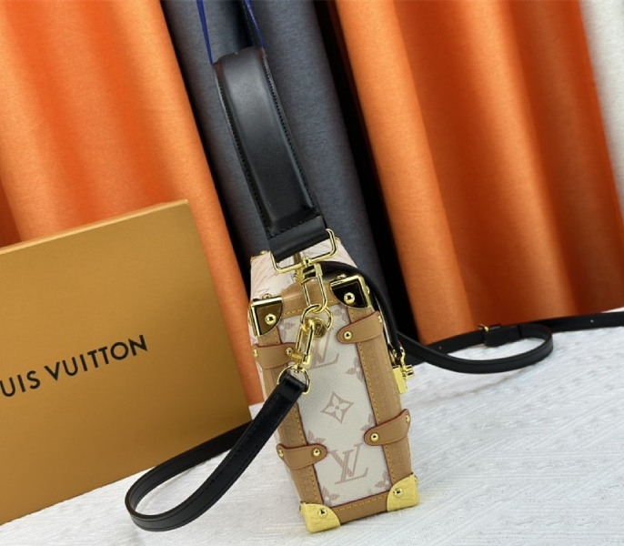 L0vis Vvtt0n Monogram Dune Canvas Side Trunk MM