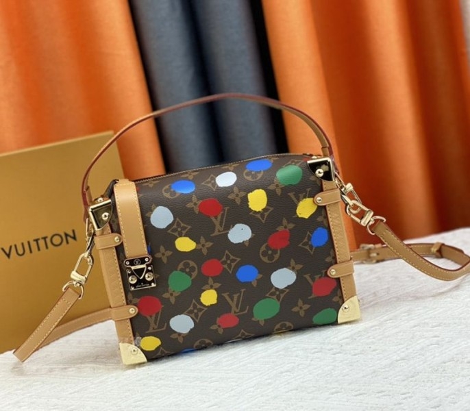 L0vis Vvtt0n X YK Monogram Canvas Side Trunk