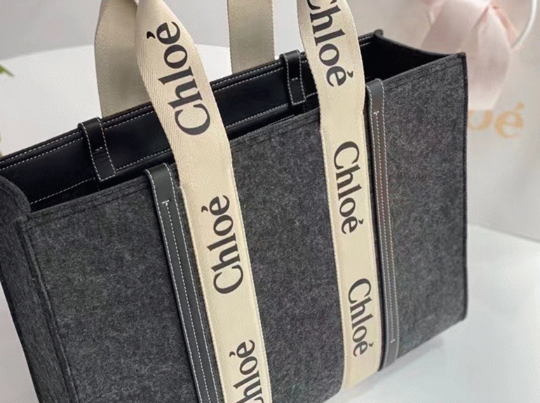 top quality fake Ch10e medium woody tote bag in grey felt