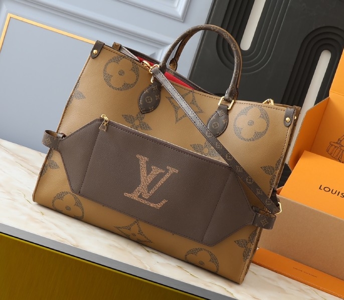 Monogram Reverse Canvas OnTheGo Voyage
