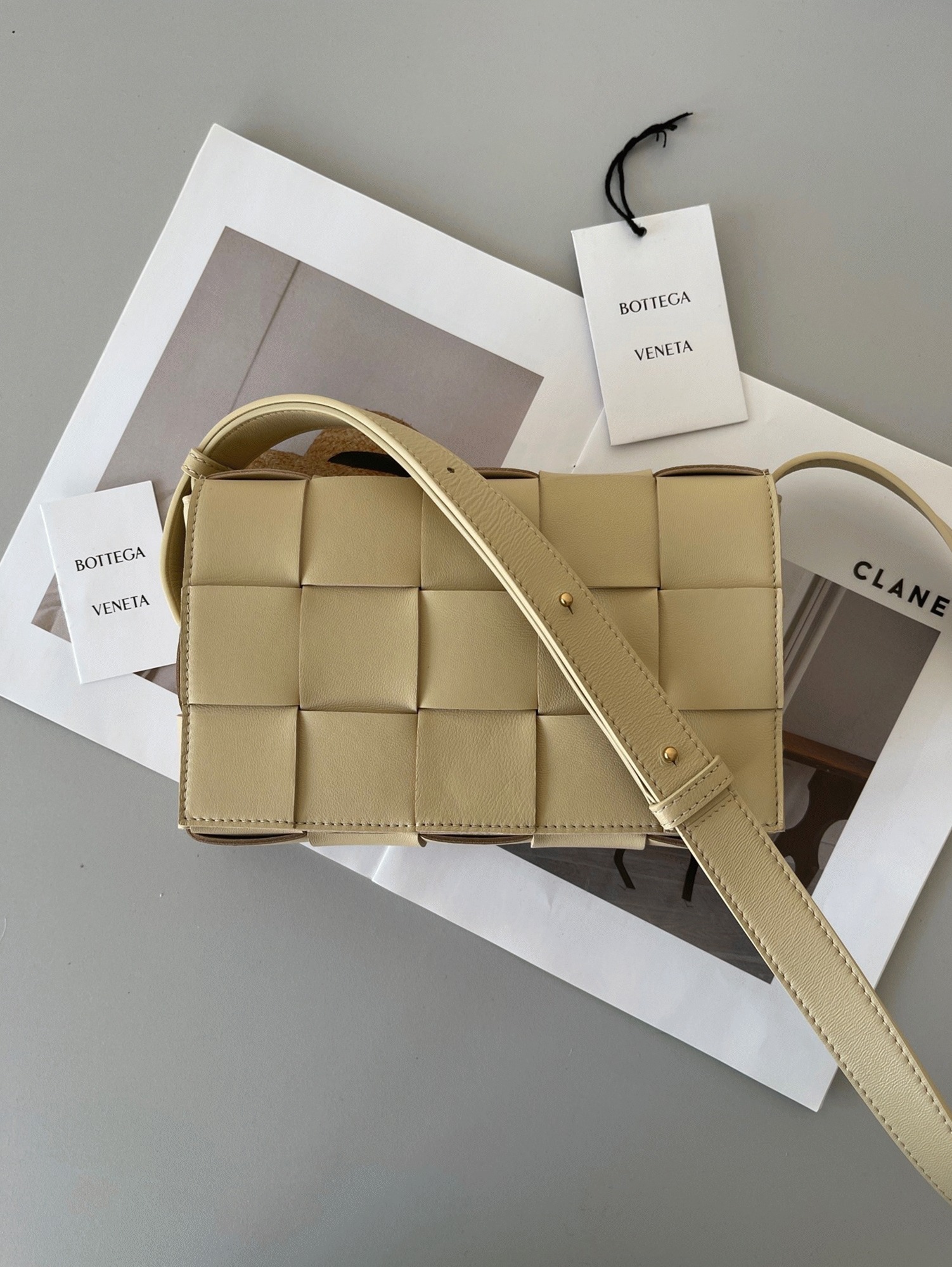 Top Quality Fake B0tt*ga Ven*ta Cassette Bag In Porridge