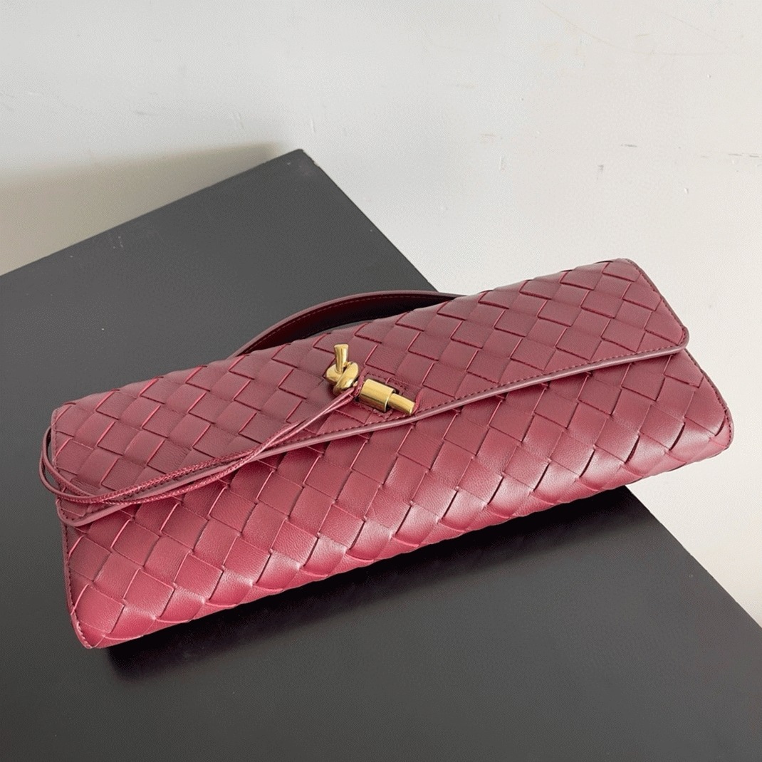 Replica B0tt*ga Ven*ta Andiamo Clutch with Handle Barolo Intrecciato Lambskin