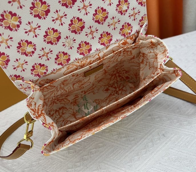L0vis Vvtt0n LV By The Pool Monogram Tiles Canvas Metis Handbag In Coral