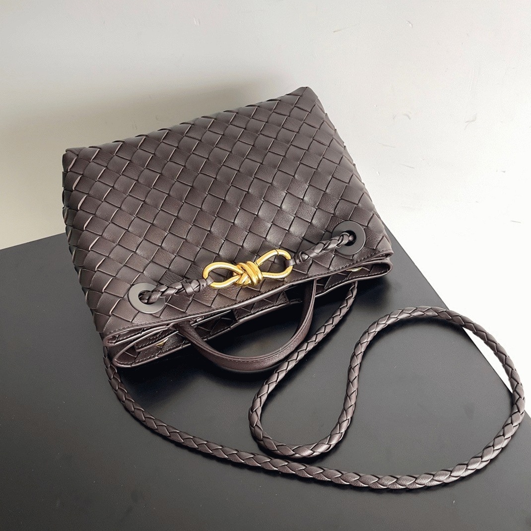 Replica B0tt*ga Ven*ta Small Andiamo Bag Fondant