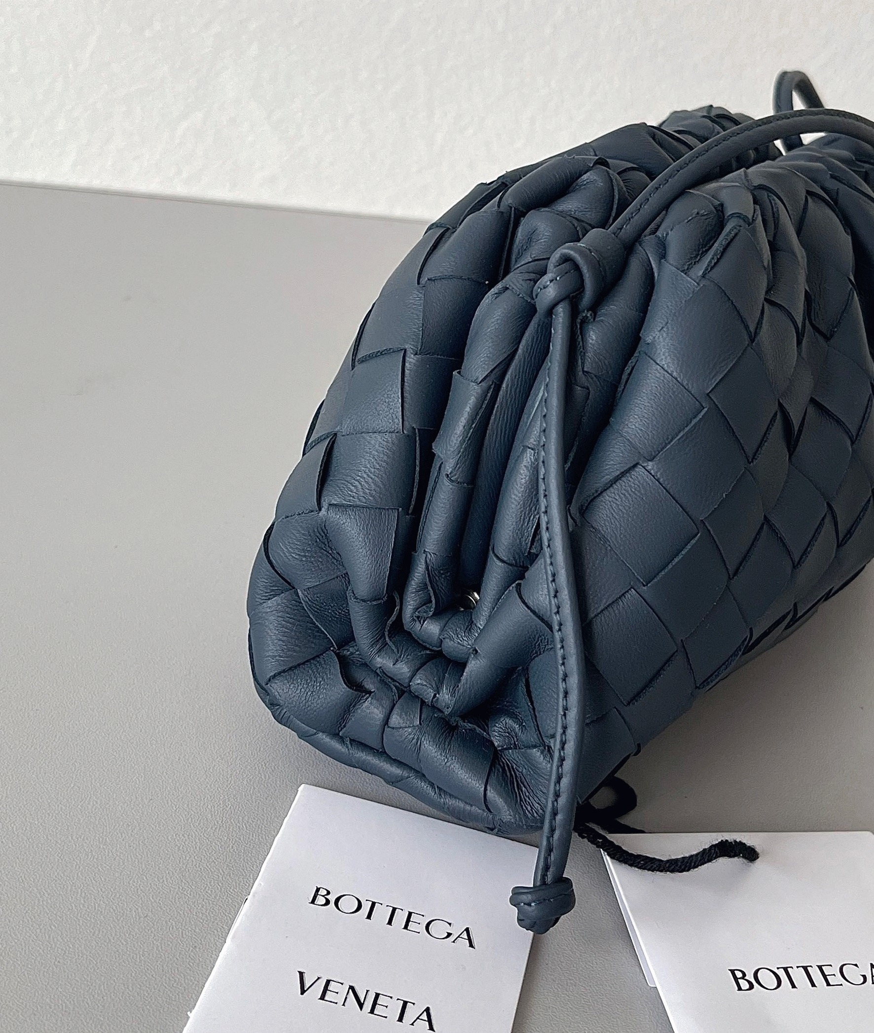 Faux B0tt*ga Ven*ta Mini Pouch with Strap Space