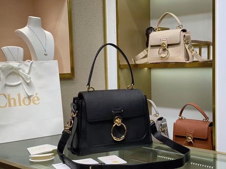top quality knockoff Ch10e small tess day bag in black grained leather