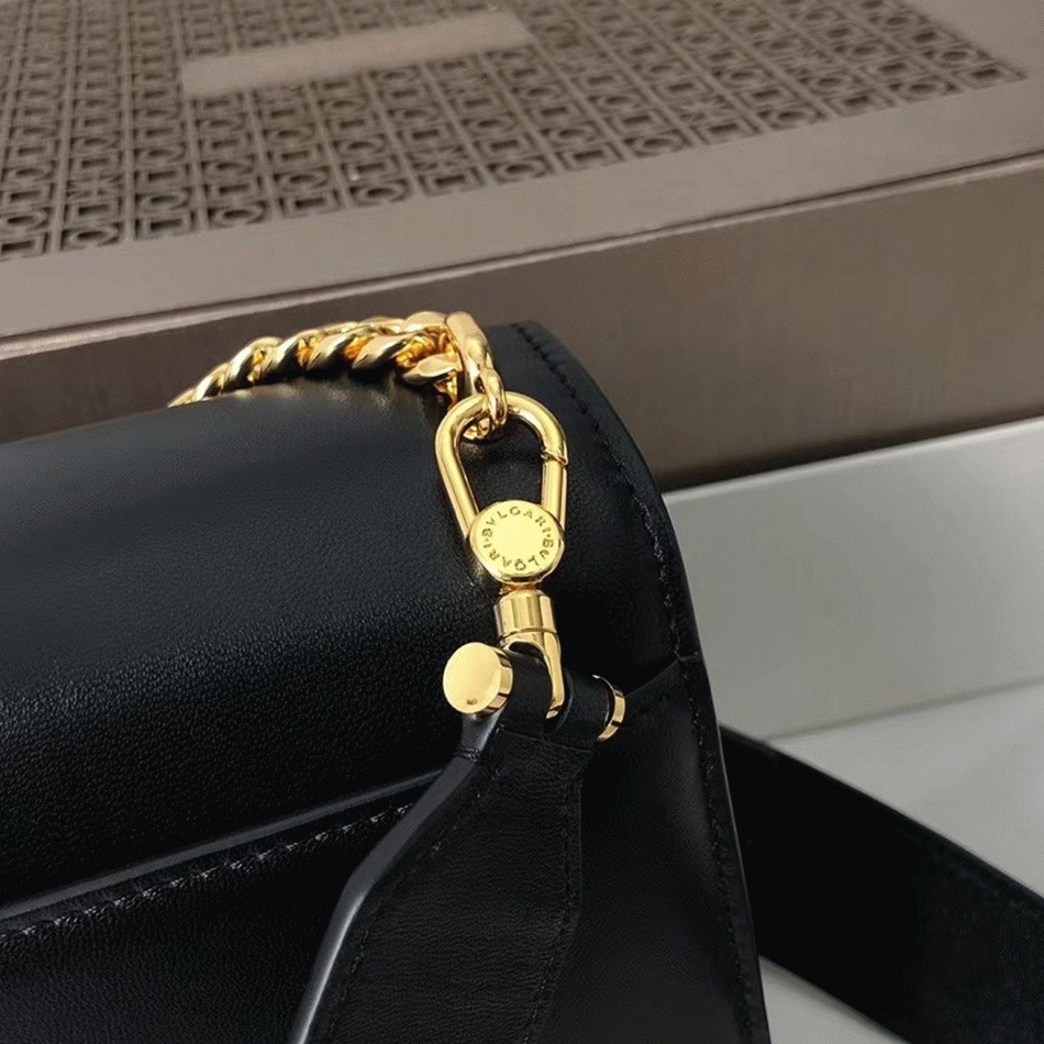 Fake Bv1g*ai Serpenti Forever Medium Crossbody Bag with Chain Black