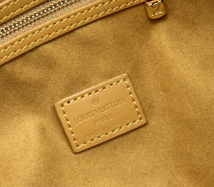L0vis Vvtt0n Monogram Heritage Canvas Keepall Bandouliere 45 In Yellow