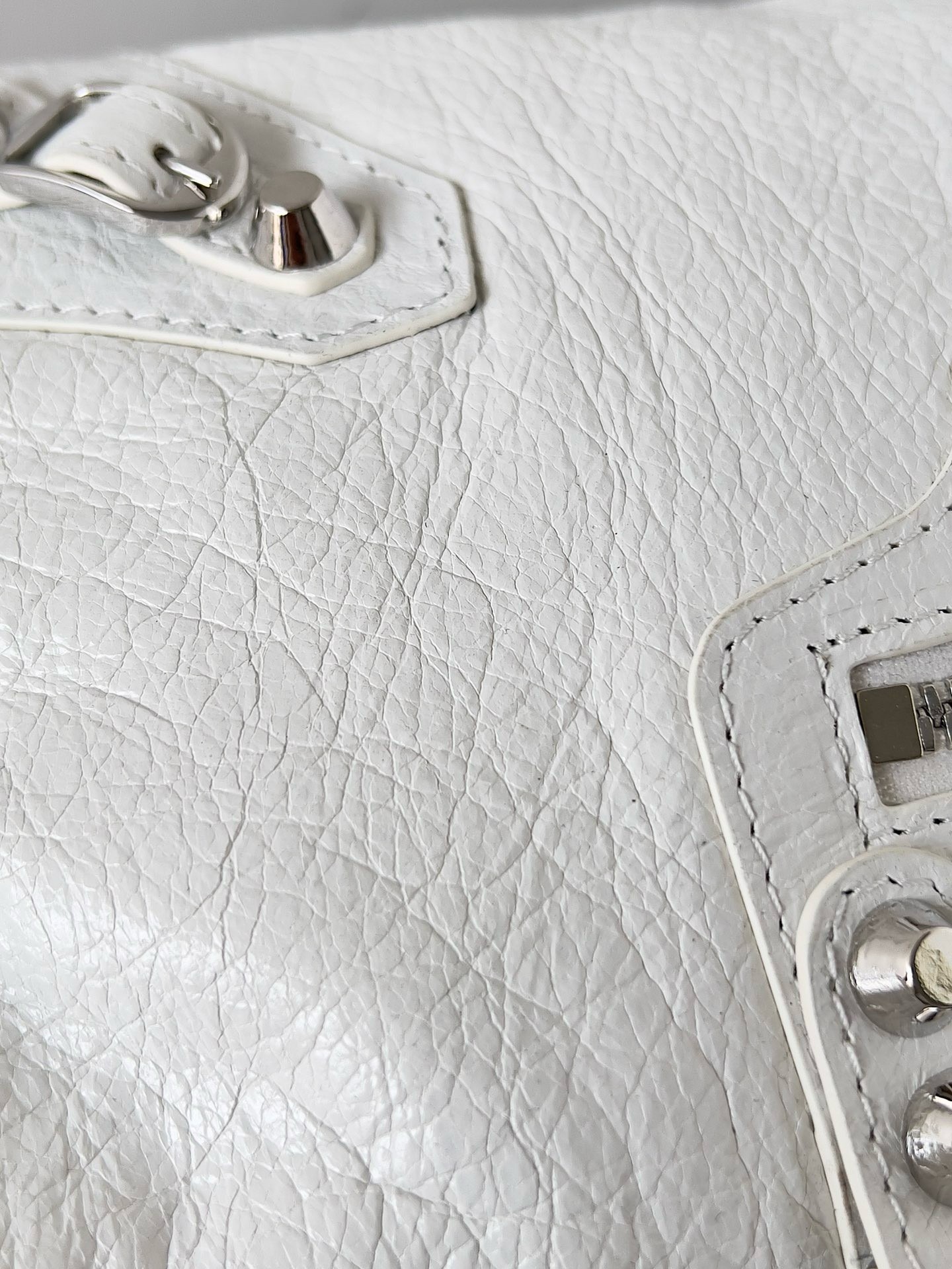 Knockoff Ba1en*iaga Le City Small Bag White Arena Lambskin