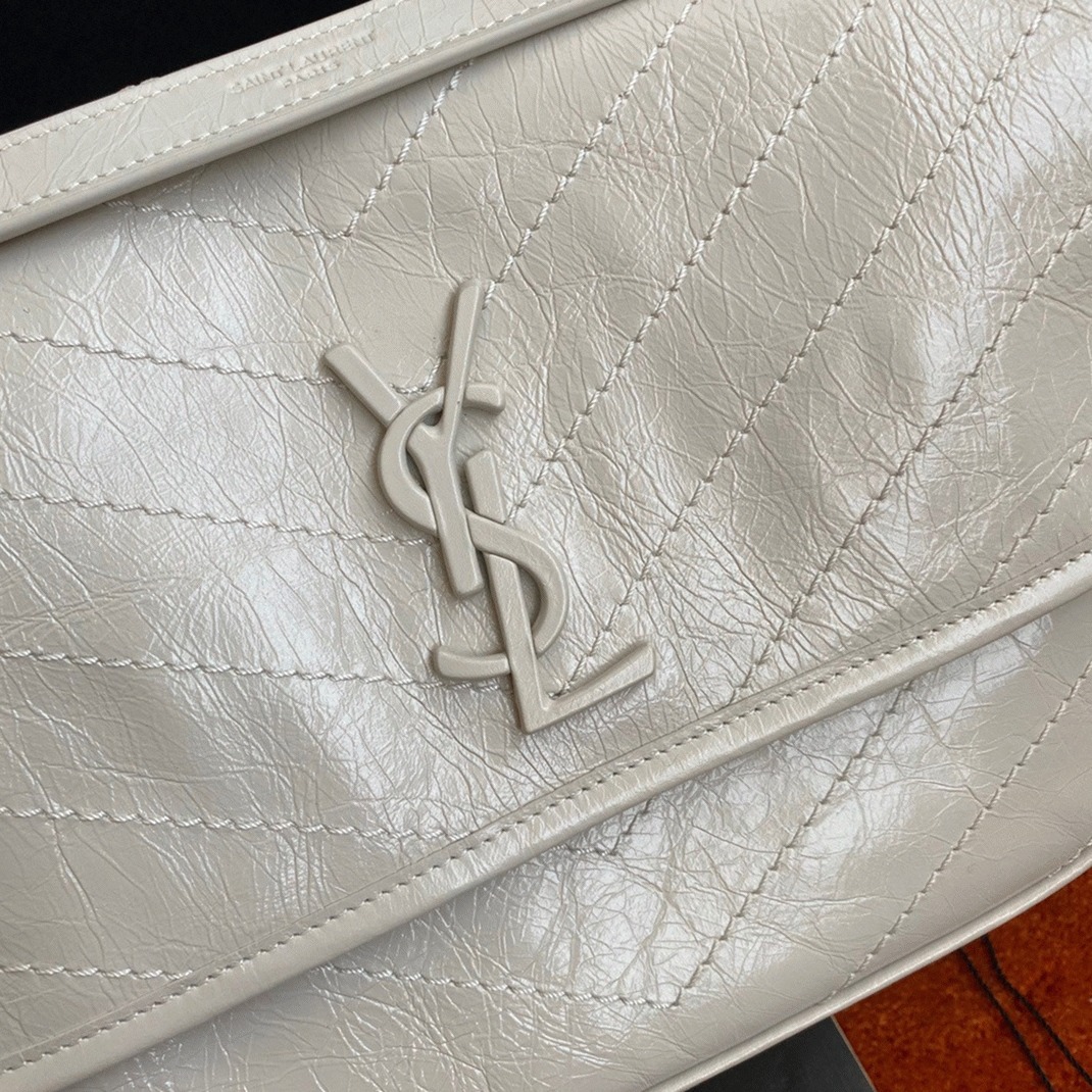 Replica Sa1nt Lau*nt Niki Medium Chain Bag White