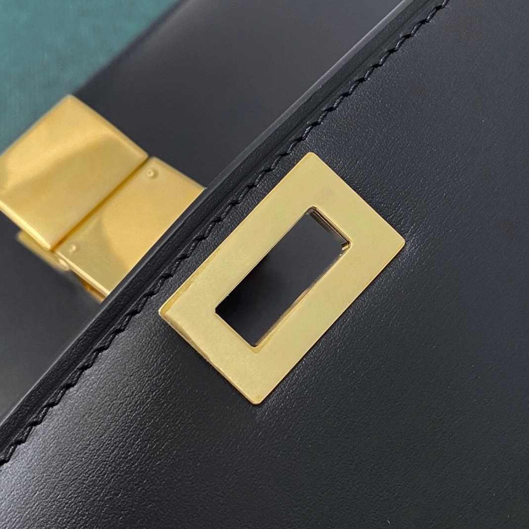 Top Quality Imitation Ce1i*e Classic Box Medium Bag In Black