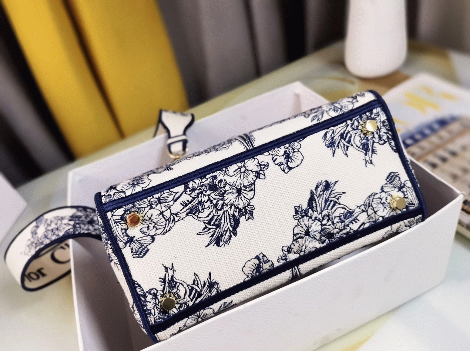 D10r Lady D-Lite Medium Bag Knockoff in Blue Multicolor Rêve d Infini Embroidery