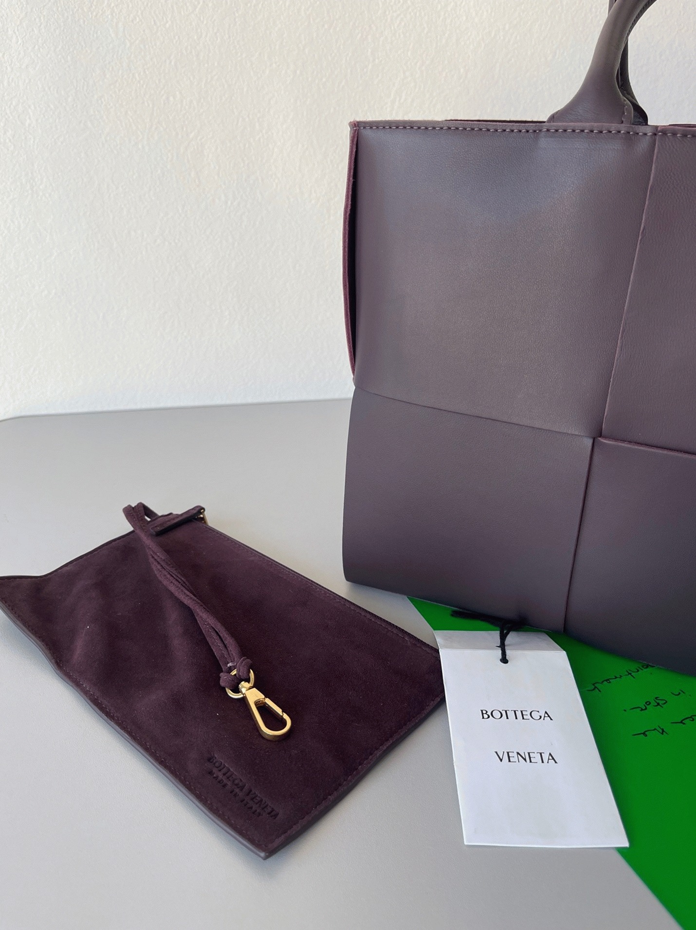 Fake B0tt*ga Ven*ta Arco Medium Tote Fondant