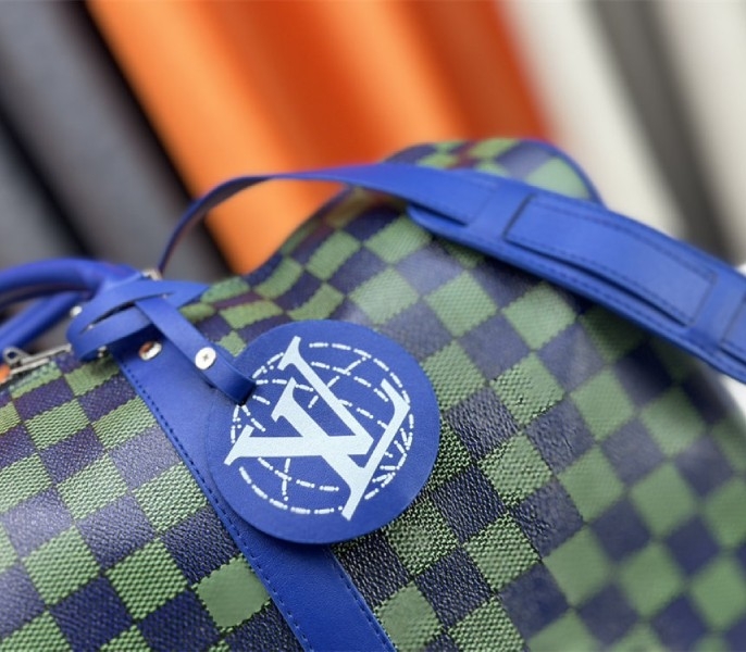 L0vis Vvtt0n Damier Heritage Canvas Keepall Bandouliere 45 In Blue Green