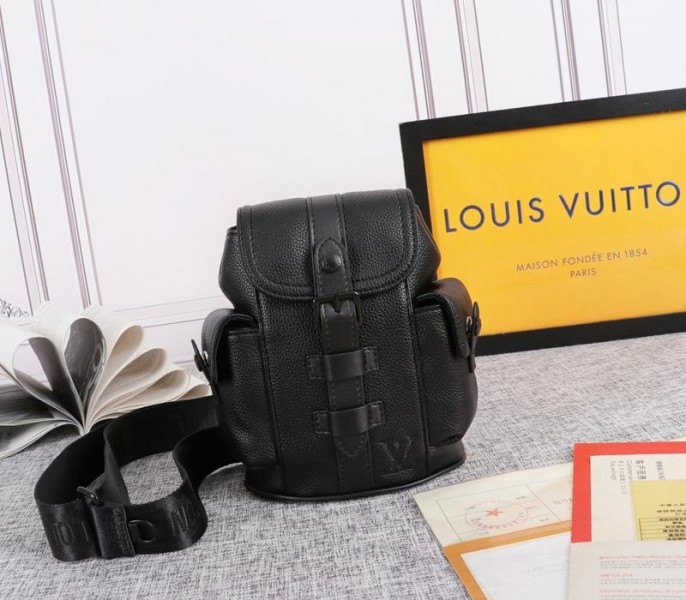 L0vis Vvtt0n Taurillon Leather Christopher XS Backpack In Black