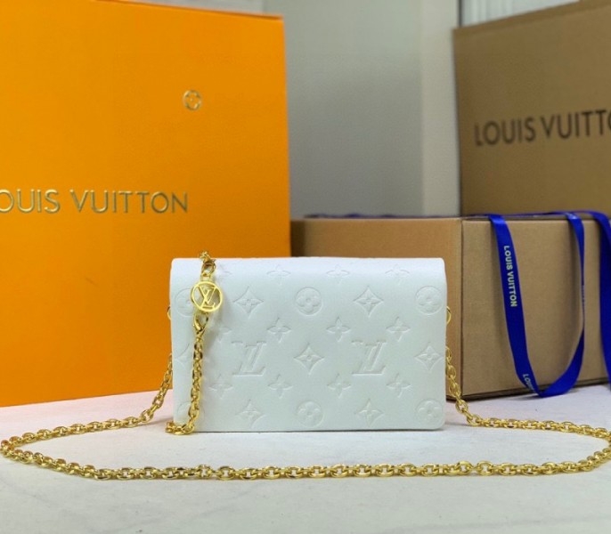 L0vis Vvtt0n Coussin Pochette In Cream