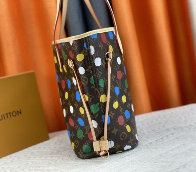 L0vis Vvtt0n X YK Monogram Canvas Neverfull MM Tote