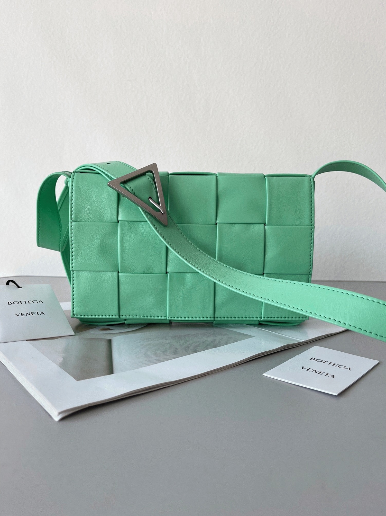 Top Quality Knockoff B0tt*ga Ven*ta Cassette Bag In Fountain