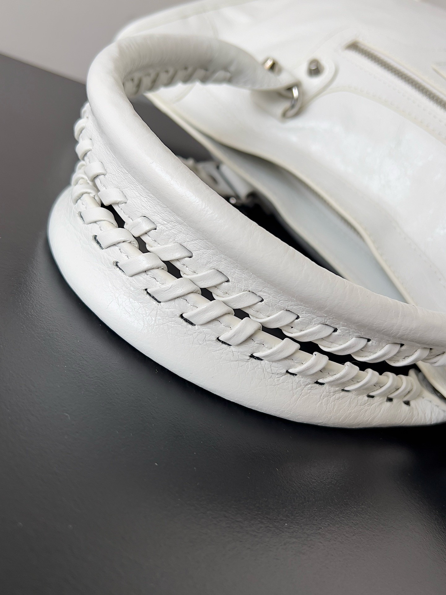 Knockoff Ba1en*iaga Le City Medium Bag White Arena Lambskin