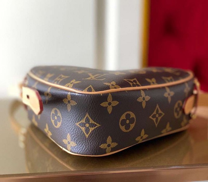 L0vis Vvtt0n Monogram Canvas Game On Coeur Bag