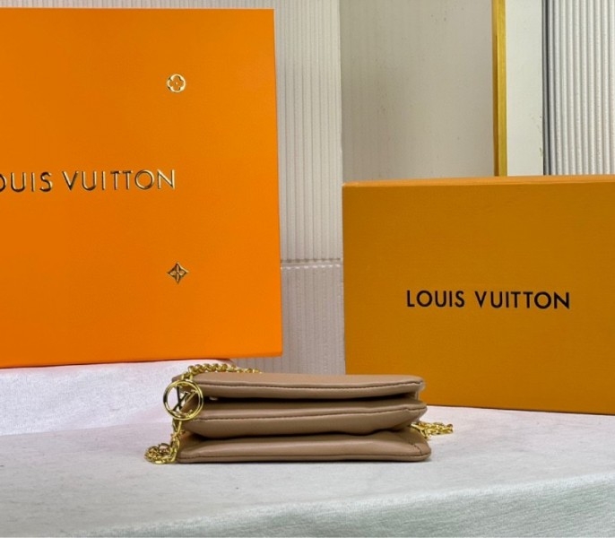 L0vis Vvtt0n Coussin Pochette In Camel