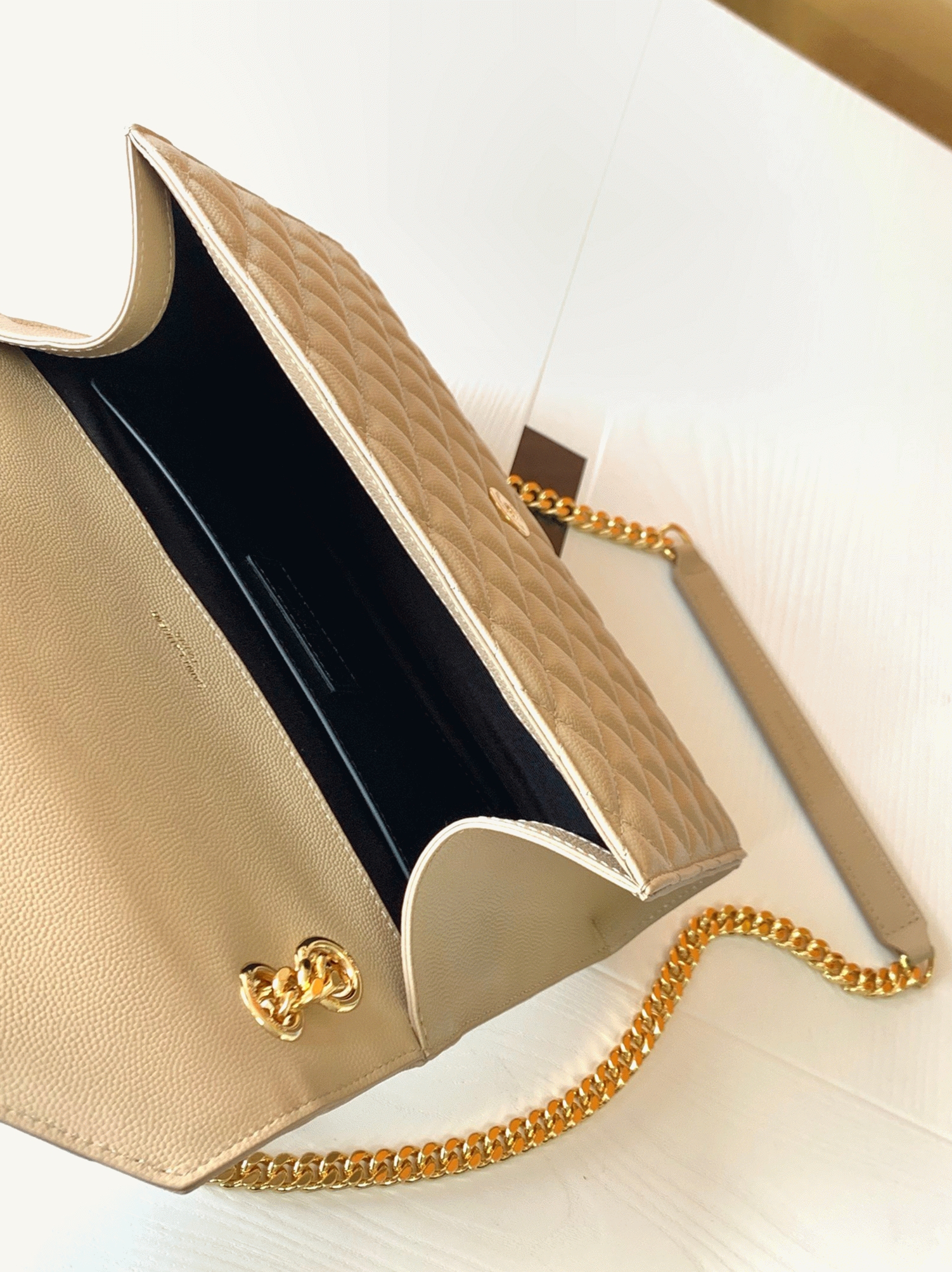 Replica Sa1nt Lau*nt Envelope Medium Bag Beige