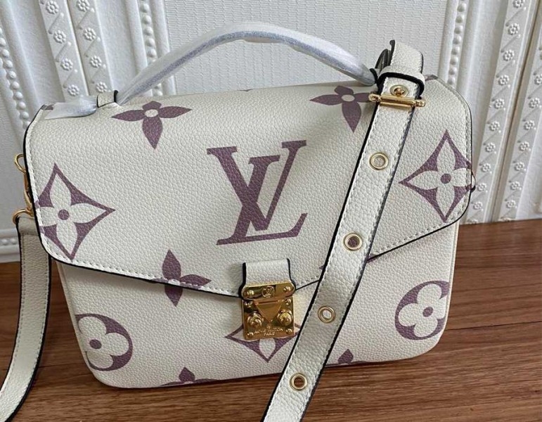L0vis Vvtt0n Bicolor Monogram Empreinte Metis Bag In Cream And Bois De Rose Pink