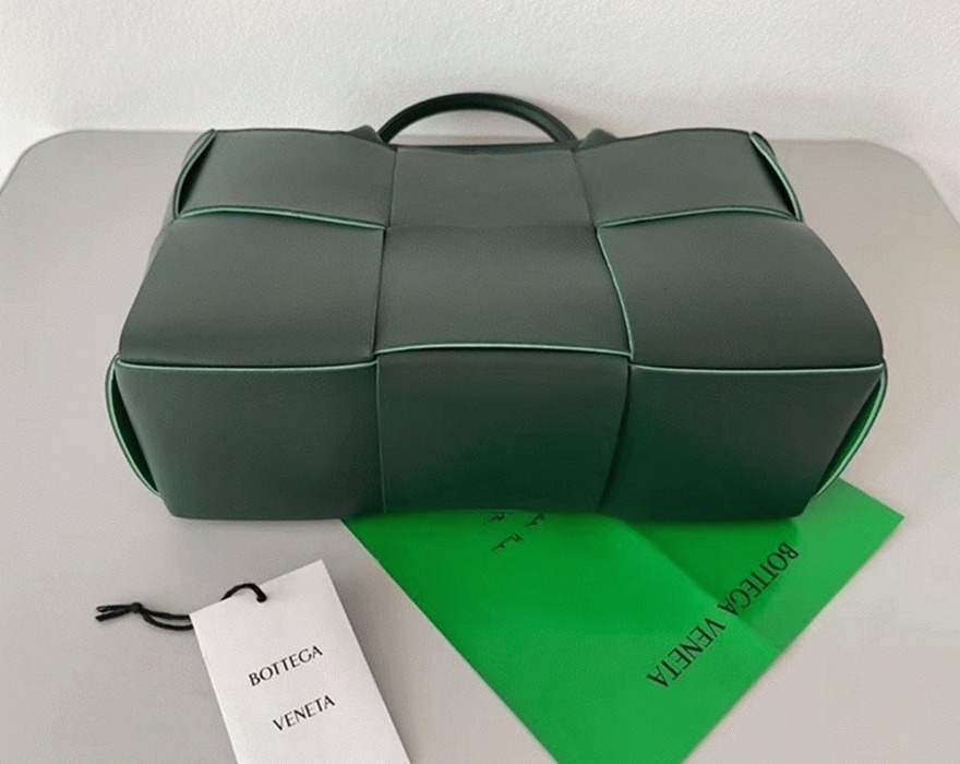 Fake B0tt*ga Ven*ta Arco Small Tote Green