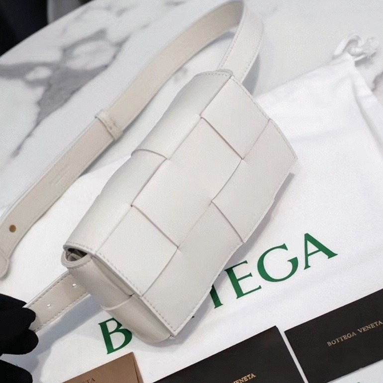 Replica B0tt*ga Ven*ta Cassette Belt Bag White