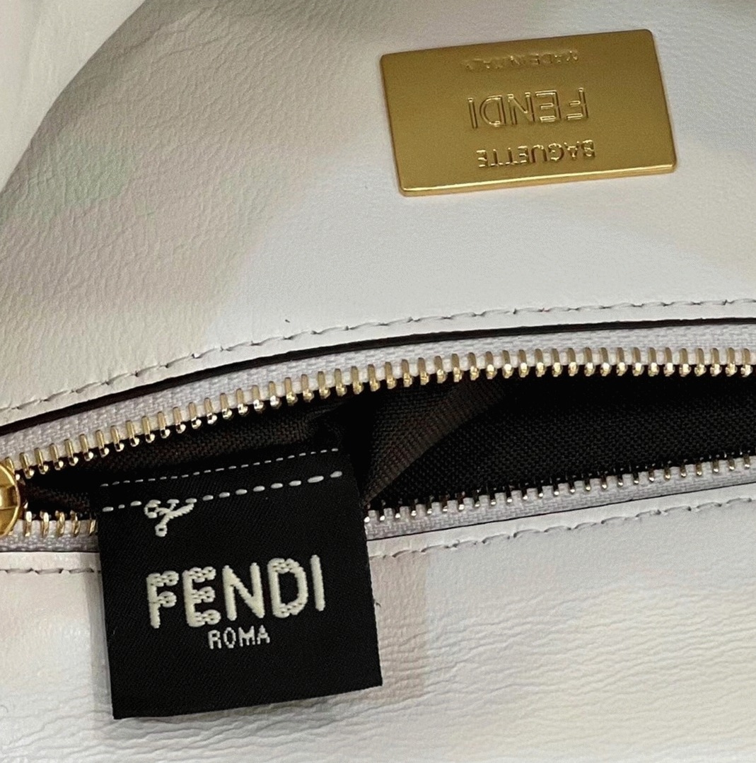 Top Quality Replica F**di Baguette Chain Midi Bag In White