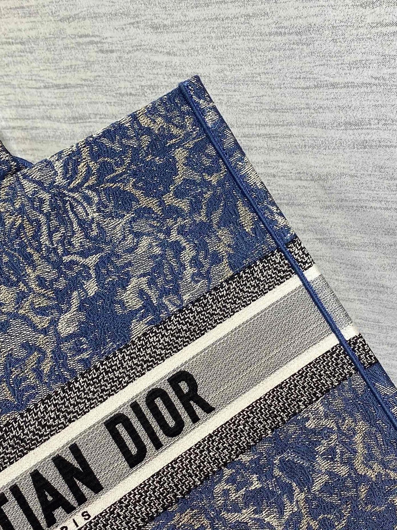 d10r large book tote bag replica in blue brocart De*1m-effect embroidery