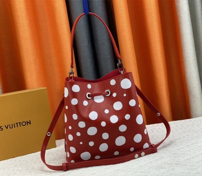 L0vis Vvtt0n X YK Epi Leather NeoNoe MM Red Bag In White Infinity Dots