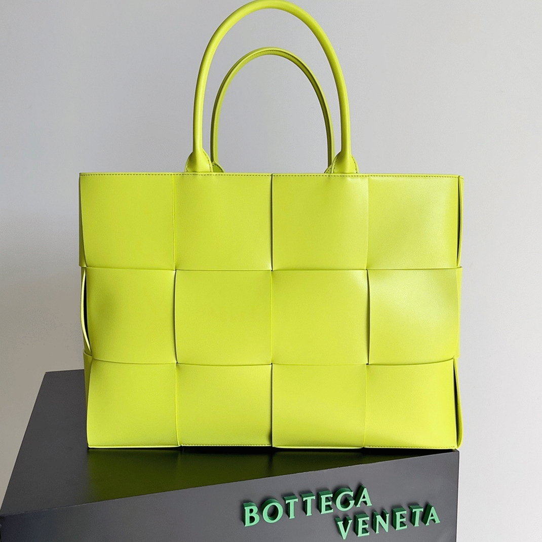 Replica B0tt*ga Ven*ta Large Arco Tote Bag Kiwi