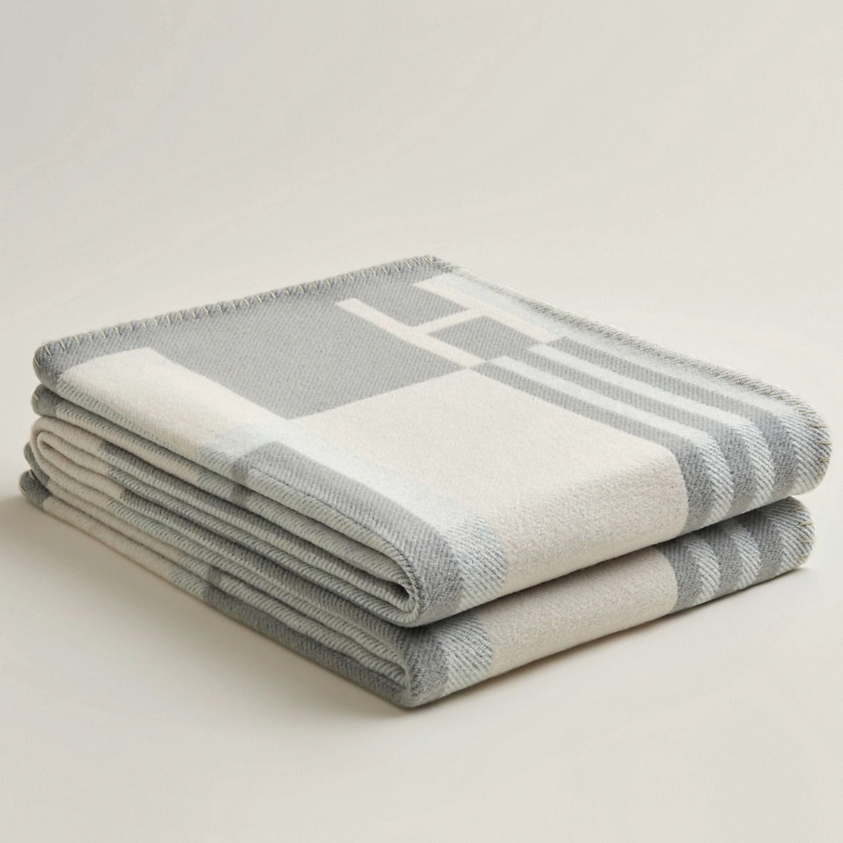Fake H**me5 Ithaque blanket in grey wool and cashmere