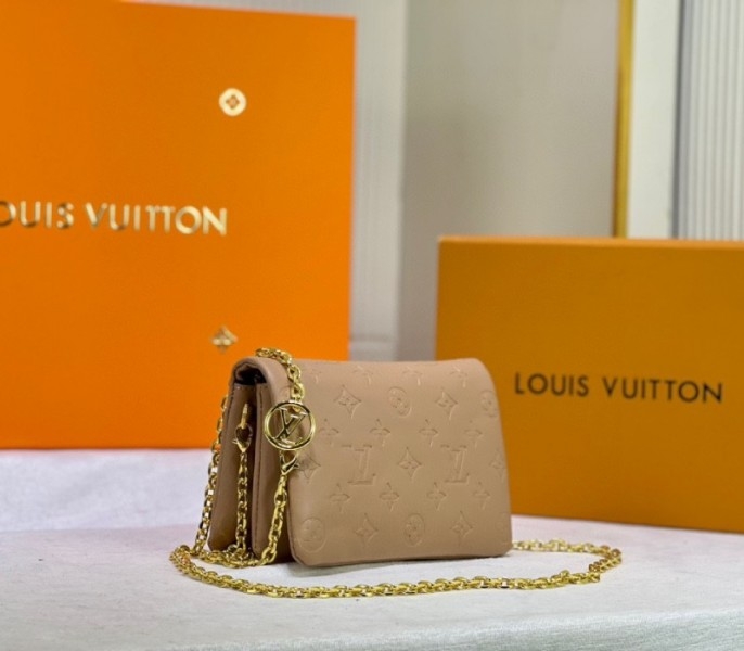 L0vis Vvtt0n Coussin Pochette In Camel