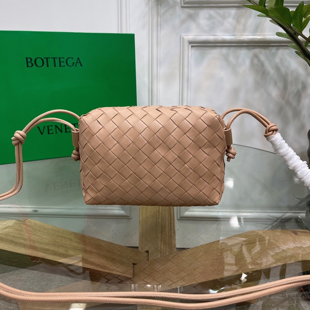 Fake B0tt*ga Ven*ta Loop Small Bag Almond