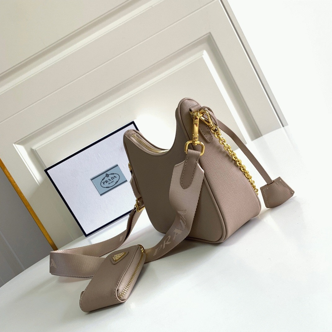 Pra*a Re-Edition 2005 Shoulder Bag Fake in Taupe