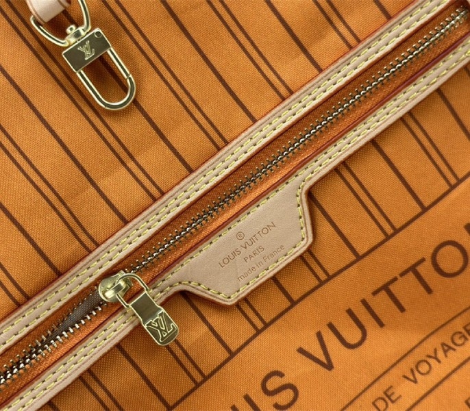 L0vis Vvtt0n Neverfull Bandouliere Inside Out MM Tote In Monogram Canvas And Jaune Safran Textile
