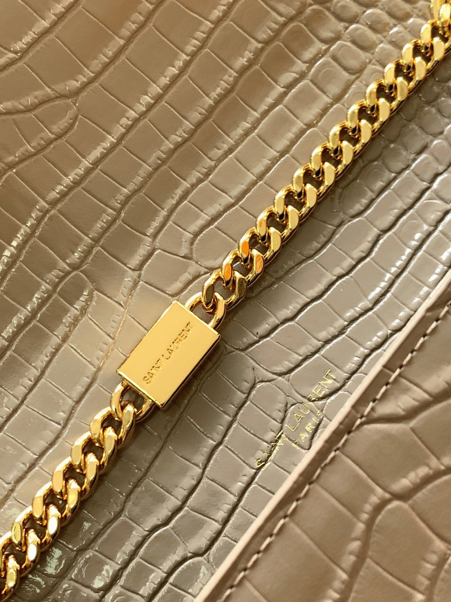 Fake Sa1nt Lau*nt Kate Medium Tassel Bag Beige Crocodile-embossed Leather