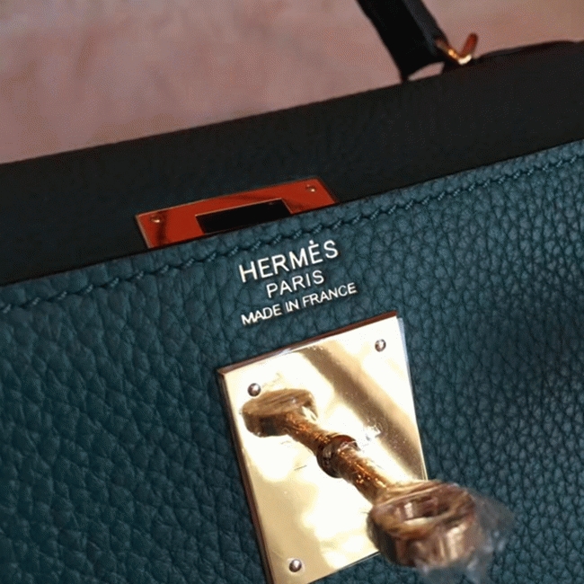 Malachite Clemence Knockoff H**me5 Kelly Retourne 32cm Stylish Bag