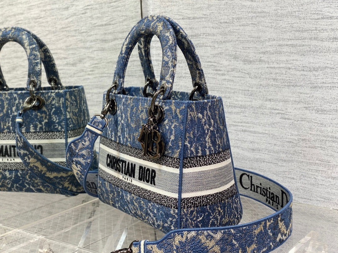 d10r lady d-lite medium bag replica in blue brocart De*1m-effect embroidery