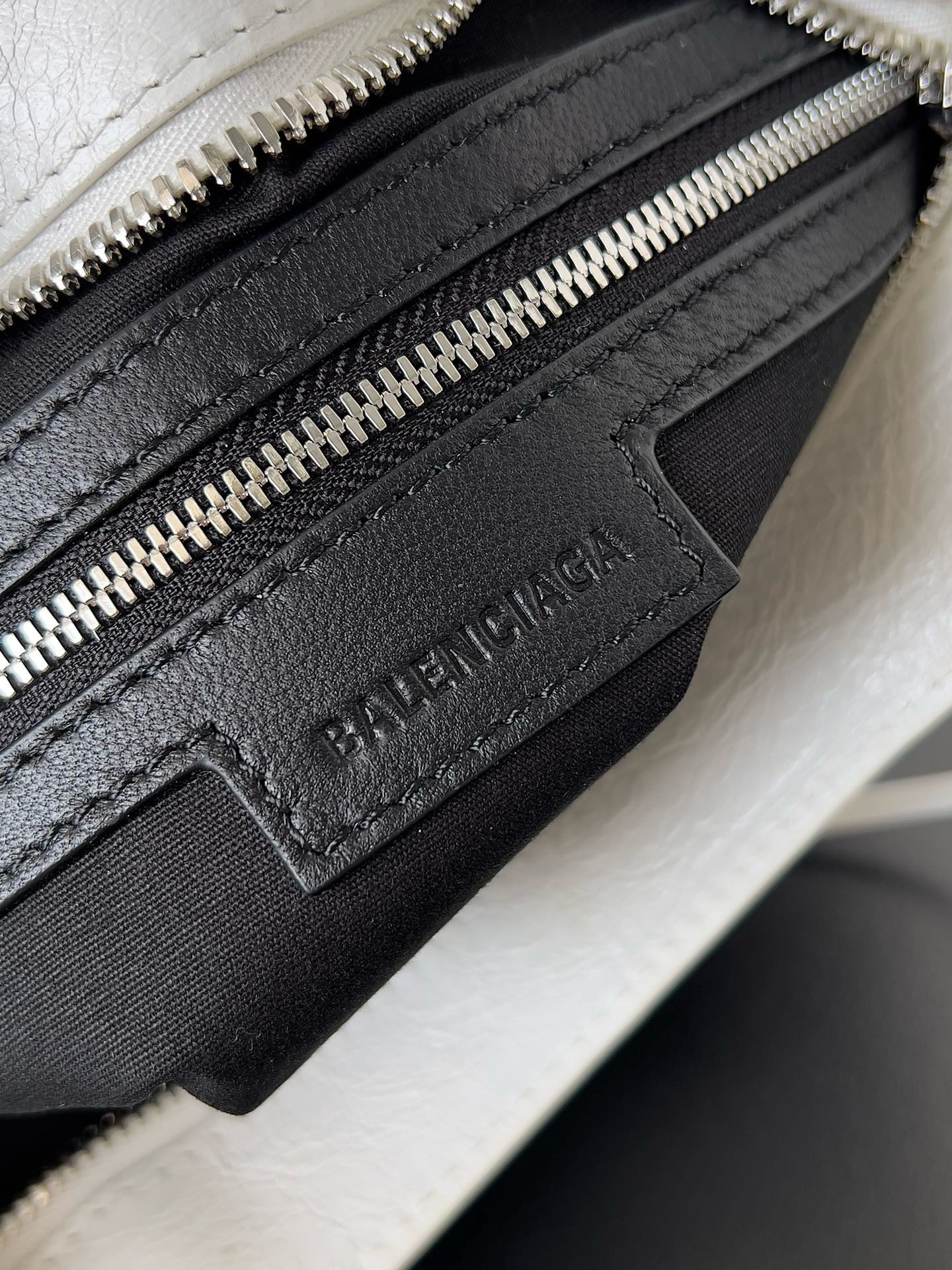 Knockoff Ba1en*iaga Le City Small Bag White Arena Lambskin
