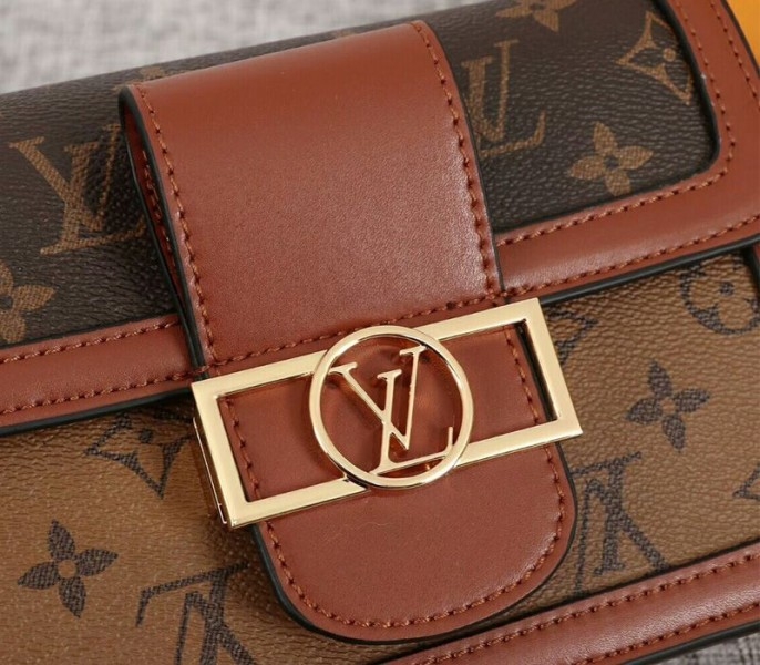 L0vis Vvtt0n Monogram Reverse Canvas Mini Dauphine Bag